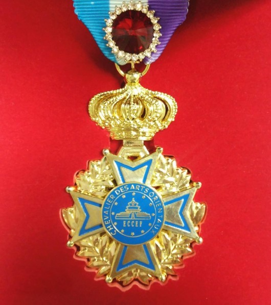 月星集团董事局主席丁佐宏获颁“东方艺术骑士勋章”-东方生活-东方网