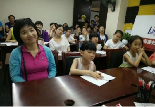 李敬伟《写字公开课》在上海浦东陆家嘴举行