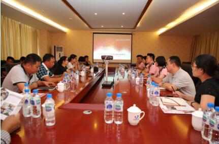 克丽缇娜燃灯计划教师培训及职业培训探讨在