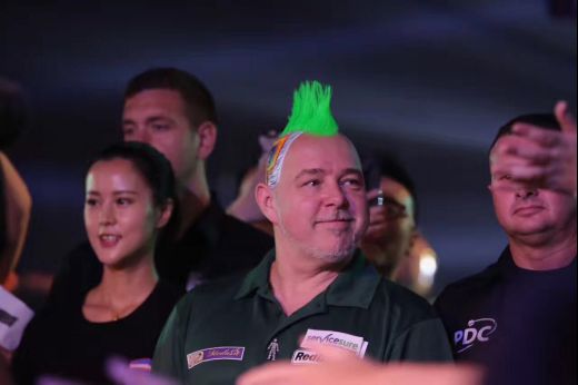 2017世界职业飞镖上海大师赛 范格文零封对手